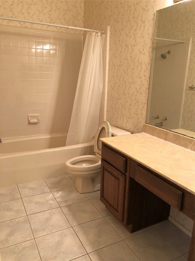 Building Photo - 921 Marine Dr