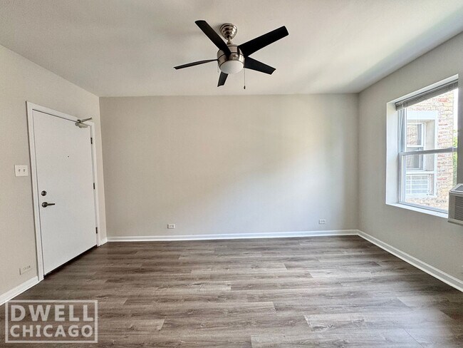 Foto del edificio - 1621 N Humboldt Blvd