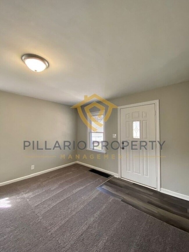 Building Photo - 4 Bedroom, 1 Bathroom Beauty in Bean Creek...