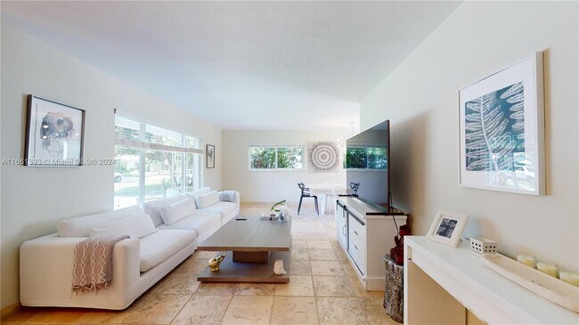 Building Photo - 8235 SW 63rd Ct