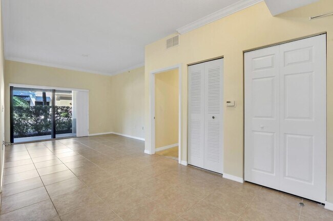 Foto del edificio - 4903 Midtown Ln