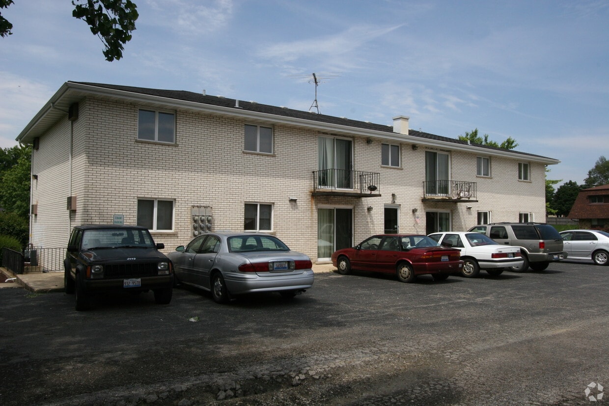 114 Town Crest Dr, New Lenox, IL 60451 Apartments in New Lenox, IL