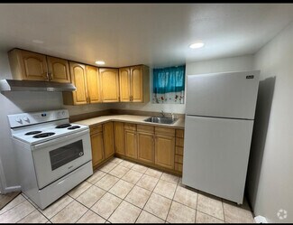 Building Photo - 522 Bayport Ave