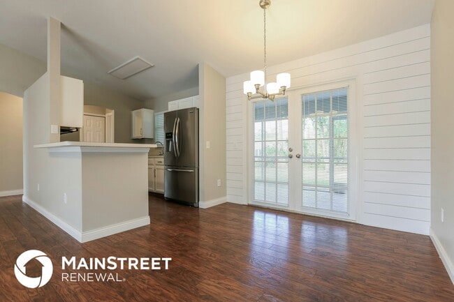 Building Photo - 4430 Glordano Ave