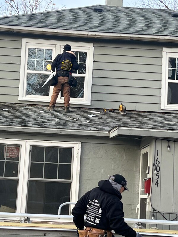 Foto del edificio - 16054 Cottage Grove Ave