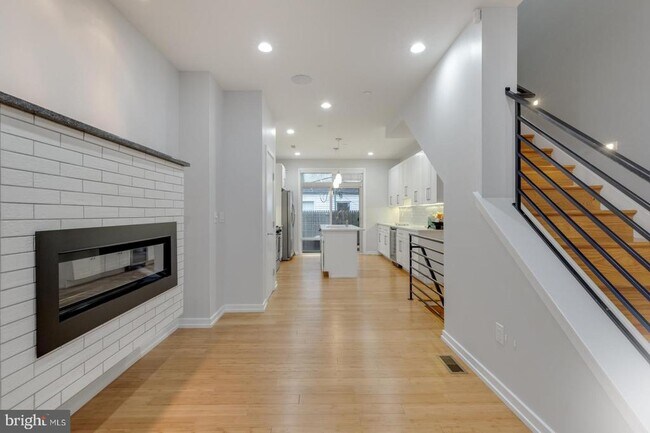 Building Photo - 1273 S Bucknell St