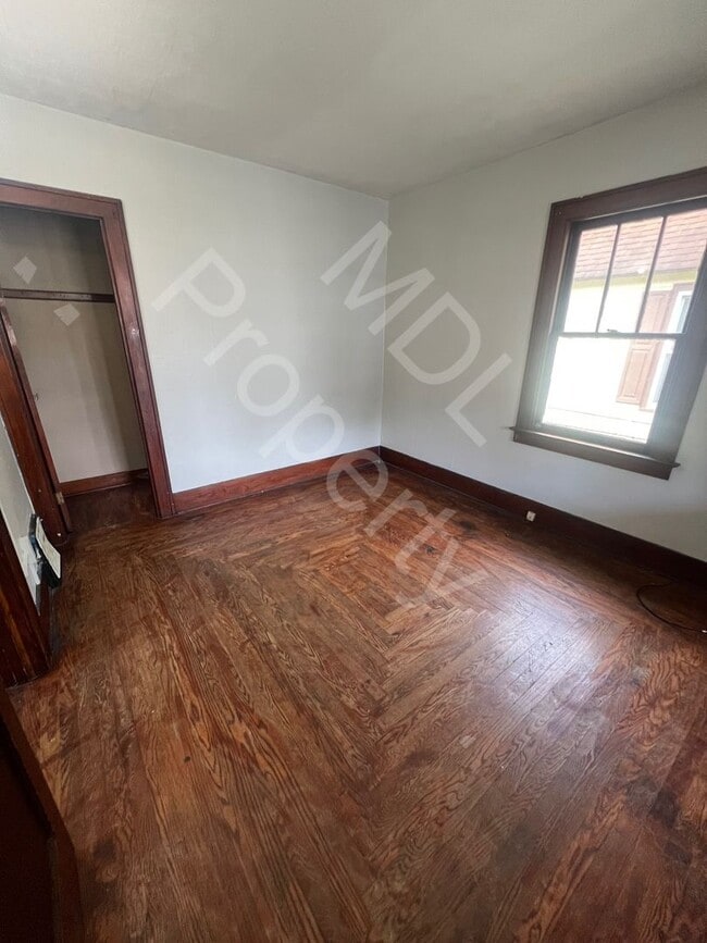 Building Photo - 3 bed 1 bath Saginaw home