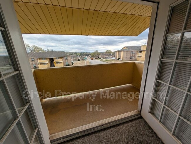 Building Photo - 4101 Hunters Ridge Dr SW