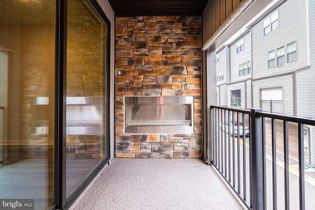 Foto del edificio - 13001 Hattontown Square
