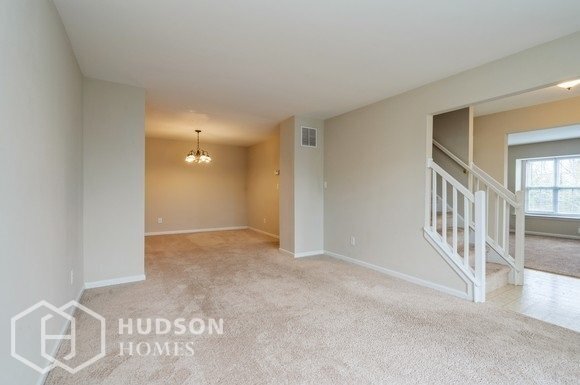 Building Photo - 373 Brookfield Dr