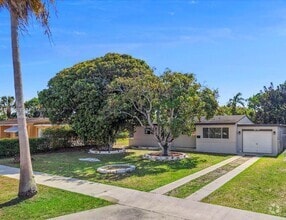 Building Photo - 30100 SW 168th Ct