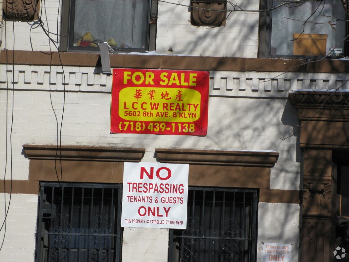 Foto del edificio - 525 49th St