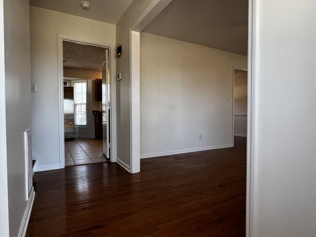 Building Photo - 4 Bedrooms in Grays Creek w/ In Ground Pool