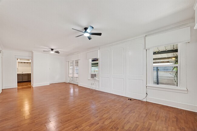 Foto del edificio - 5618 Belmark St