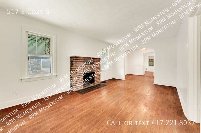 Building Photo - 517 E Cozy St