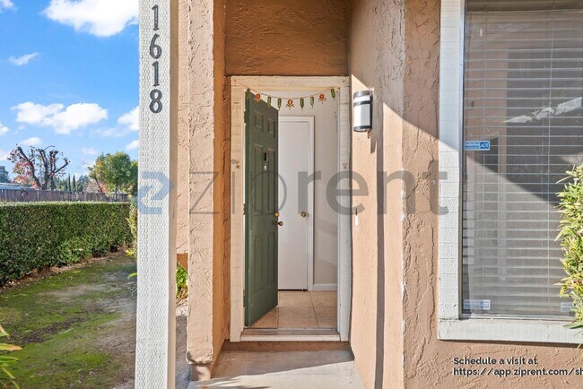 Foto del edificio - 1618 Seacreek Way