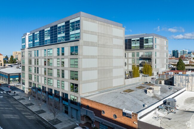 Building Photo - 428 Alice Condominiums
