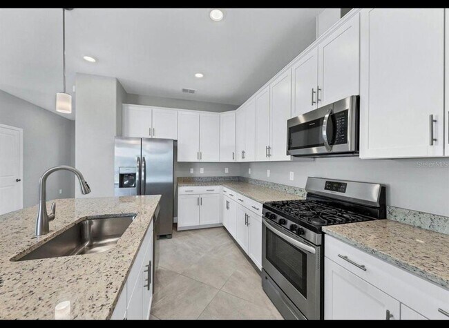 Foto del edificio - 5127 Coral Reef Wy