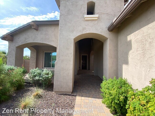 Foto del edificio - 6 br, 5 bath House - 909 E Vermont Drive