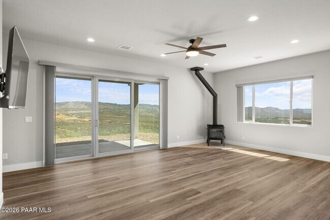 Foto del edificio - 15690 E Orch Vw Rd