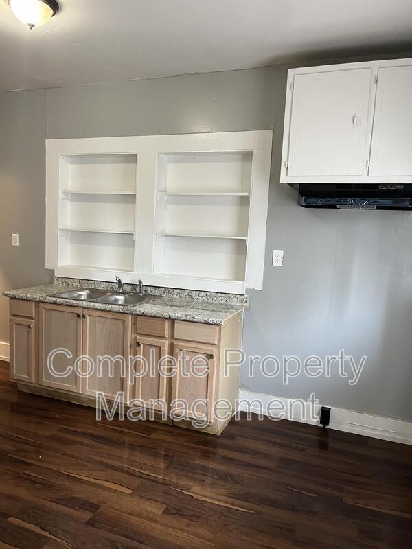 Building Photo - 1651 Waco Ave SW