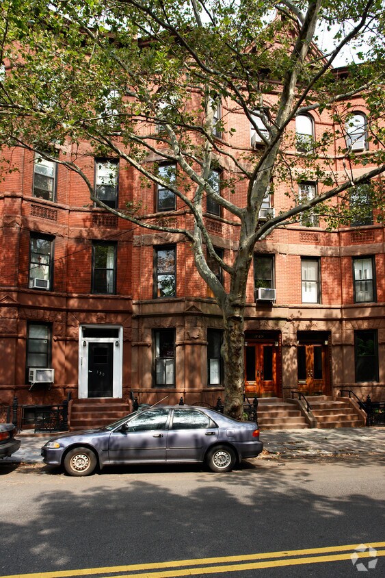 Primary Photo - 348 6th Ave