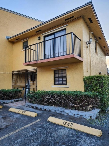 Foto del edificio - 5100 W 12th Ln