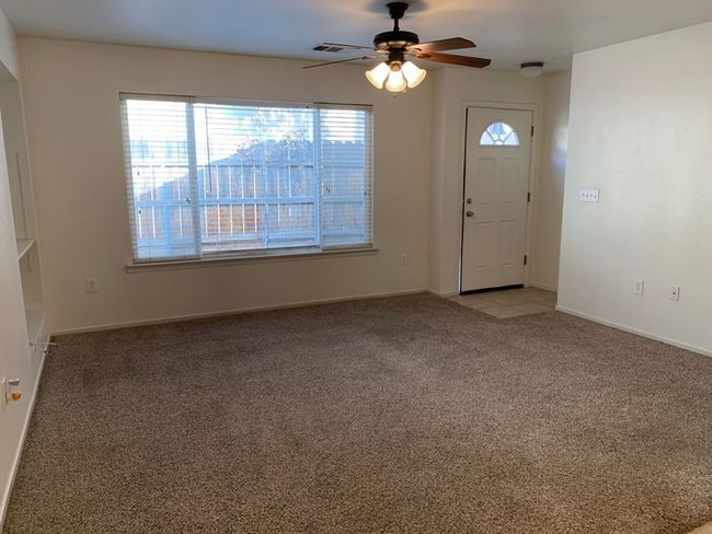 Building Photo - Back unit available on Cameron in Hanford!