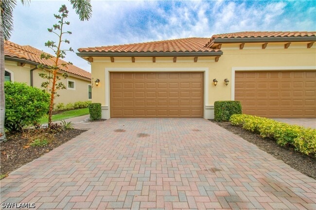 Building Photo - 9122 Isla Bella Cir