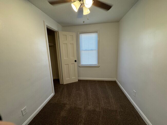 Foto del edificio - 133 16th St NE