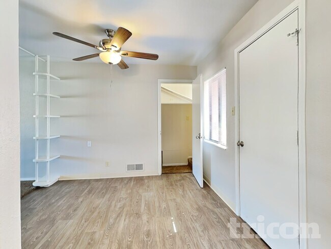 Foto del edificio - 1370 University Terrace