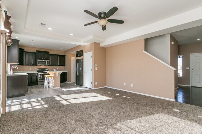 Foto del edificio - Beautiful 3 Bed 2.5 Bath in Thompson River...