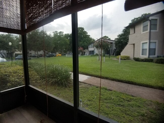 Building Photo - Beautiful  Full Remodeled 1/1 Condo x Rent...