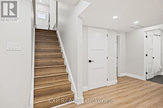 Building Photo - 19 Masters Green Crescent