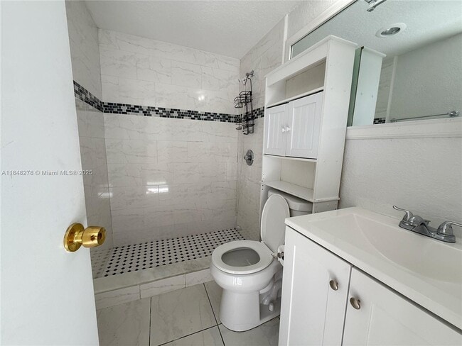 Building Photo - 1255 W 49th Pl