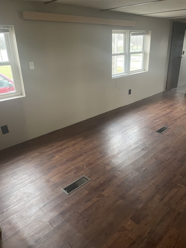 Living rm - 4120 Roy St