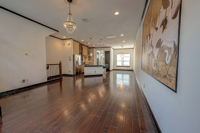 Building Photo - 1306 Paige St