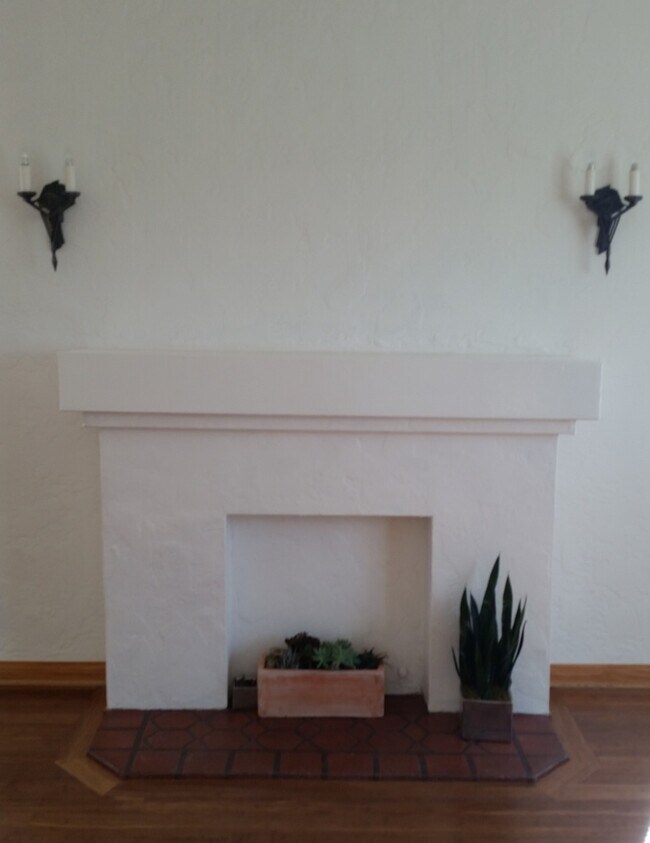 Faux fireplace - 2936 S Bronson Ave