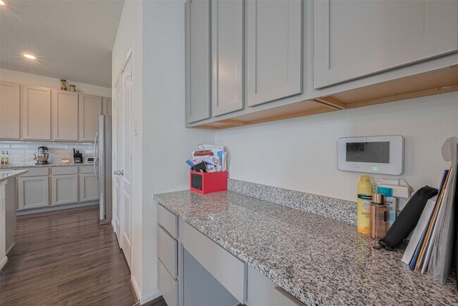Foto del edificio - 1714 Clifton Hills Ln