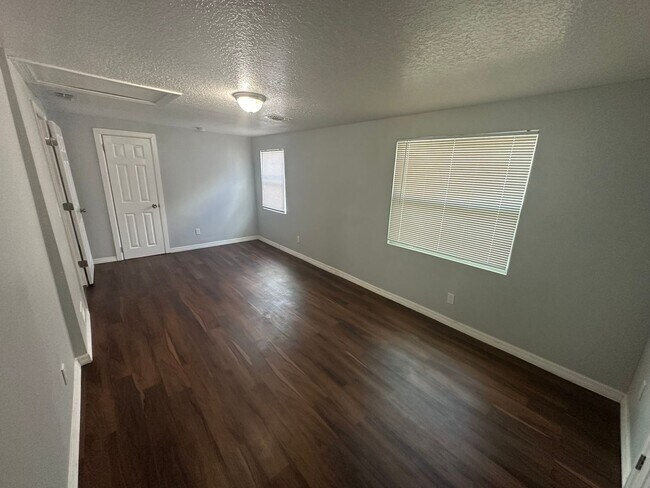 Foto del edificio - **Move in Ready** 3/2 Single Family home