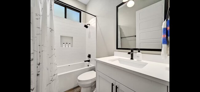 Foto del edificio - 4811 Alf Ave