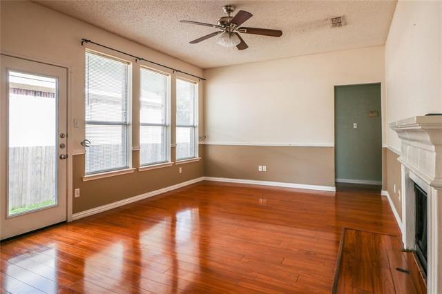 Foto del edificio - 4400 Park Creek Ct