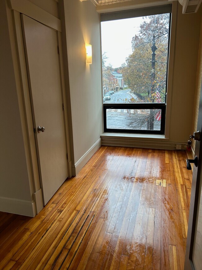 Foto del edificio - 98 Main St