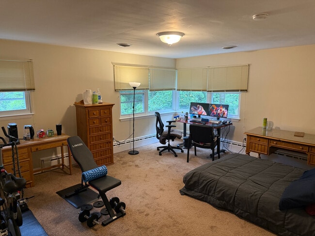 Foto del edificio - 3412 University Blvd E