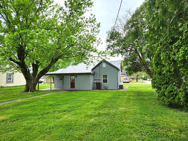 Building Photo - 817 N Ashley St