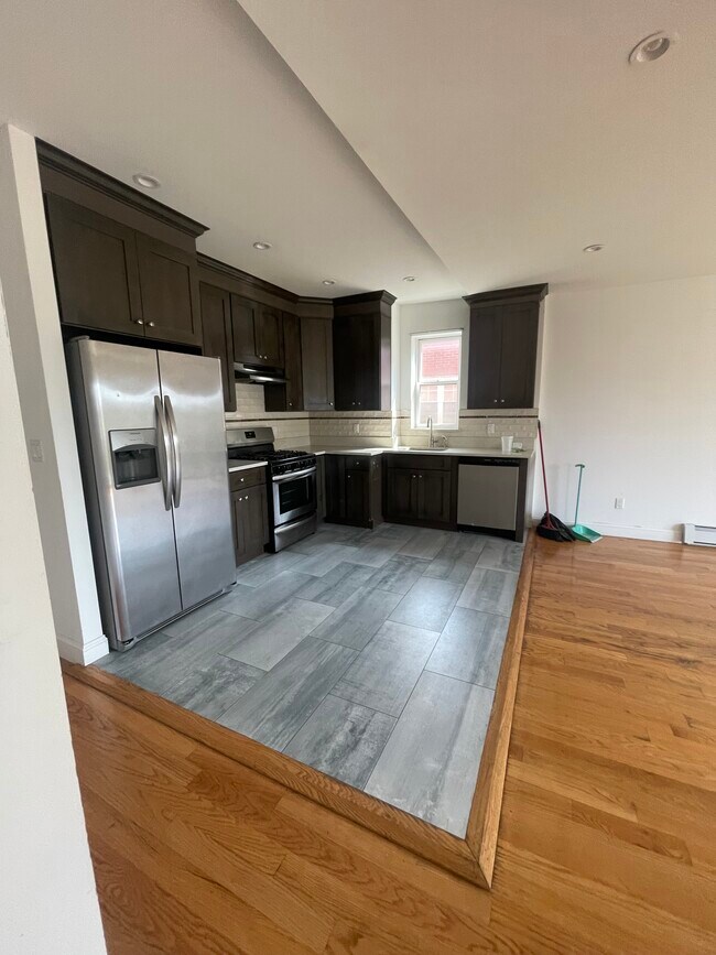 Foto del edificio - 8727 19th Ave