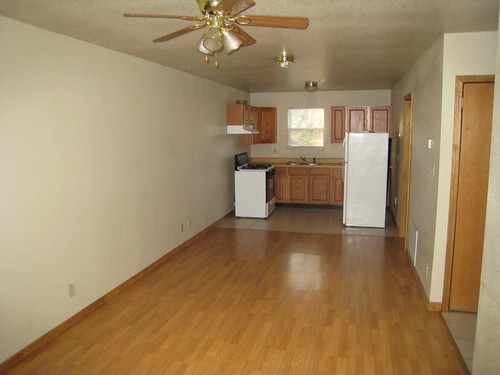 Kitchen - Summit Apartments