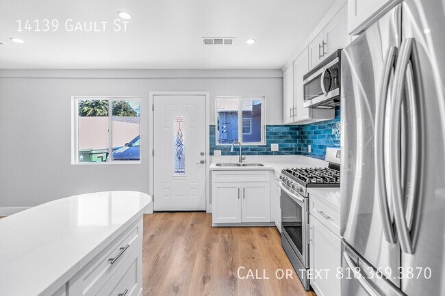 Foto del edificio - 14139 Gault St