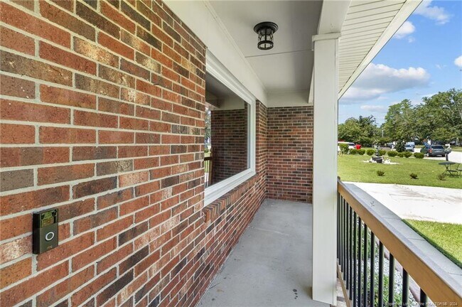 Foto del edificio - 7205 Clear Spring Dr