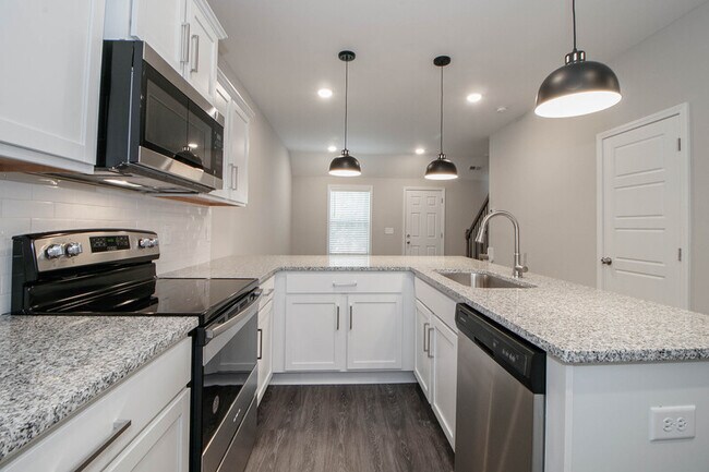 Foto del edificio - 220 Drayton Dr